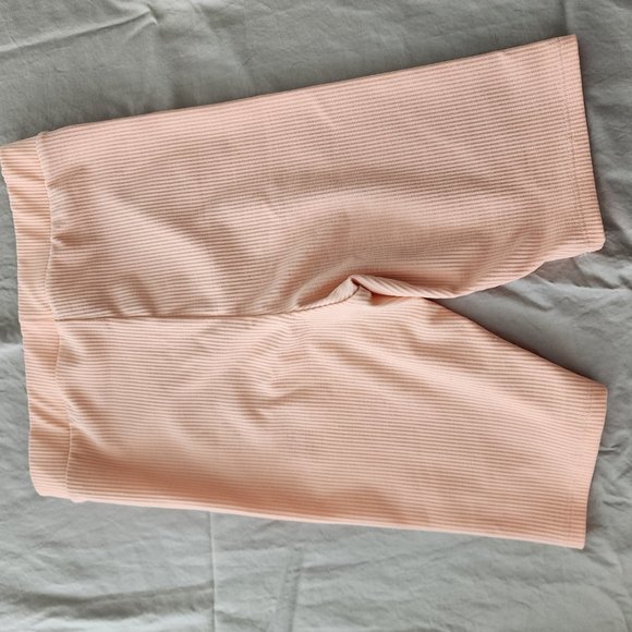 H&M Peach Biker Shorts - Picture 3 of 3